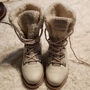 Alpine Women's Winter Cream Boots